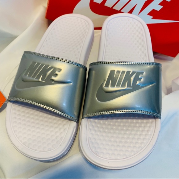 NWT Nike Benassi JDI slide Silver Size 6 - Picture 6 of 7